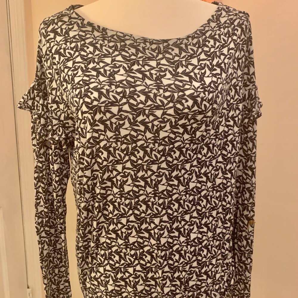 Large black and white blouse